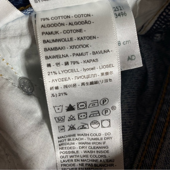 NWOT Levi’s High Loose Flare Ripped Distressed Ultra High Rise Jeans Size 27 - Picture 16 of 16